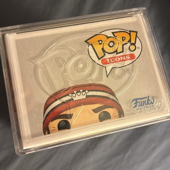 Jason Kelce Pop Funko in special display box - Picture 5 of 6